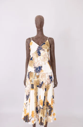 Conjunto Talita Kume Regata + Saia Plissada Branco e Laranja 38