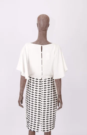 Alternative view of Vestido Padronagem Preto e Branco Com Detalhes na Parte Inferior 42