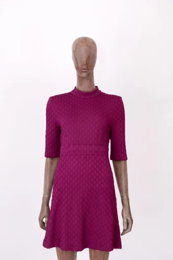 Vestido Tigresse de Fio com Gola Bordô M