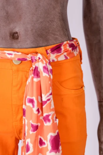 Alternative view of Bermuda Maria Valentina com Lenço Laranja 34