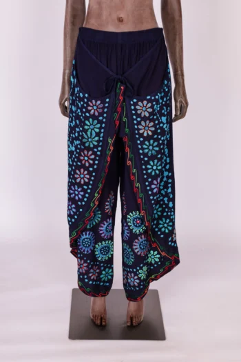 Calça Indian Azul Marinho Com Bordados M