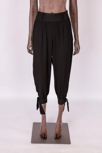 Calça Susan Loeff Jogger com Laço na Barra Preta P