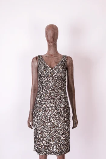 Vestido de Paetê e Aplicações em Metal Curto Prata P