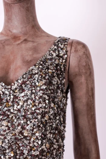 Alternative view of Vestido de Paetê e Aplicações em Metal Curto Prata P