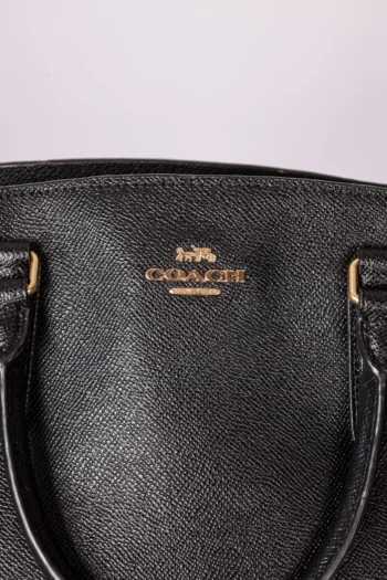 Alternative view of Bolsa Coach com Alça de Ombro Preta