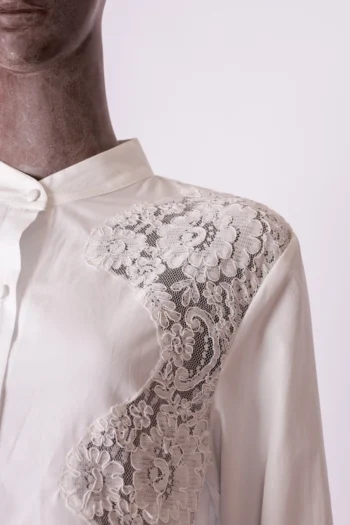 Alternative view of Camisa Cut- Out Andrea Bogosian Branca Com Detalhe em Renda M