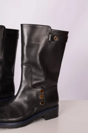 Alternative view of Coturno Tod's Salto Tratorado Preto 37BR