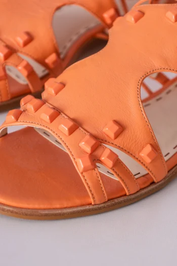 Alternative view of Sandalia Recortes Tatiana Loureiro Spikes Square Laranja 38