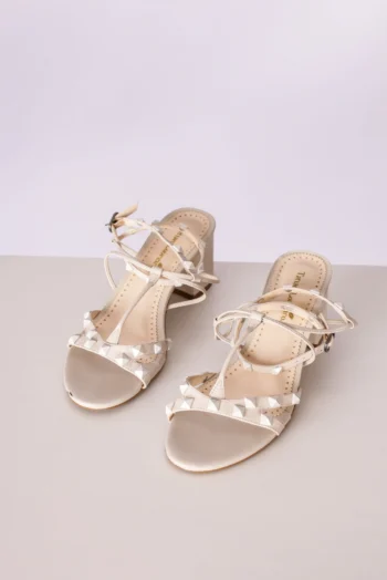 Sandália Tatiana Loureiro Spike Square Off- White 38