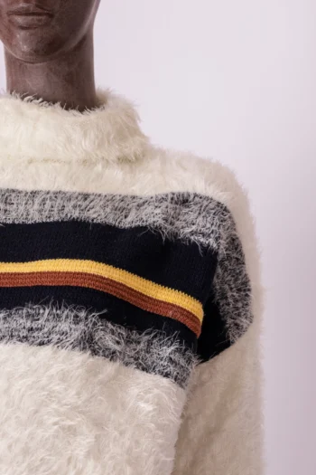 Alternative view of Sueter Tricot Peluciado A.Niemeyer Branco com listras P