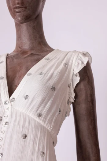 Alternative view of Vestido Longo com Botões Branco com Poás Paetê Prateado G