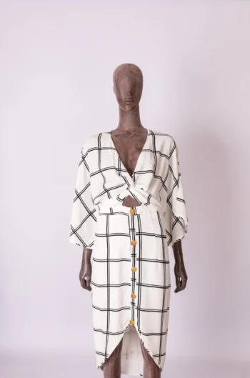 Vestido Maria Filó Suite Midi Grid Branco e Preto P