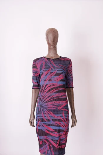 Vestido Más Animale Em Fio Canelado Preto Azul e Vermelho M