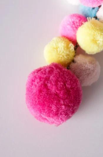 Alternative view of Chaveiro Pompom Colorido
