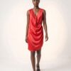 Vestido Forum Curto em Cetim Acinturado Vermelho G - Imagem 2