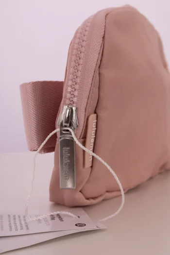 Alternative view of Bolsa Pochette Lululemon Rosa Bebe