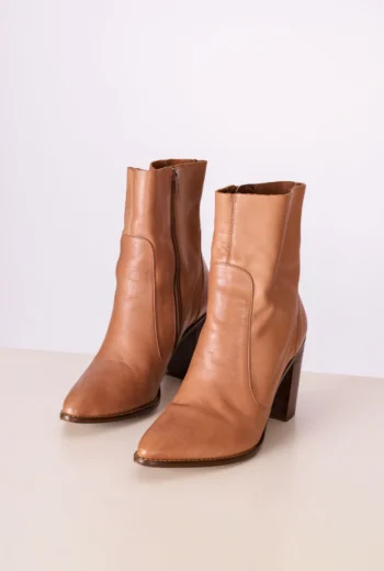 Bota Arezzo Cano Curto Caramelo 38