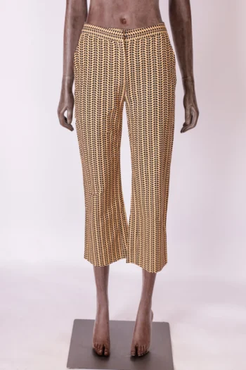Calça Bege e Preta Chevron P