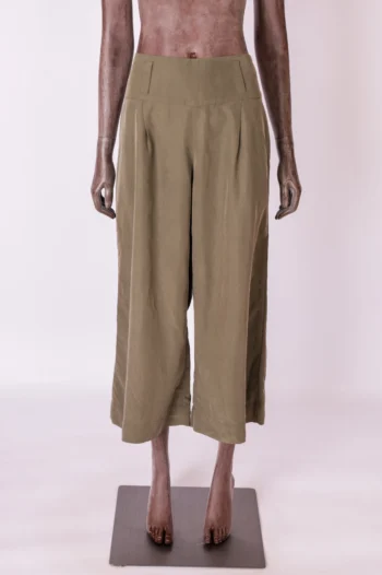 Calça Pantacourt Verde Militar MaraMac 40