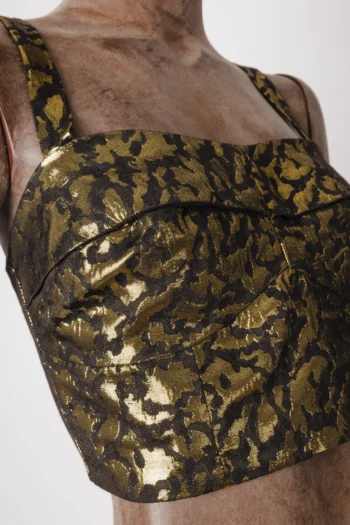 Alternative view of Conjunto Amaro Cropped + Saia Maquinetado Dourado e Preto 36