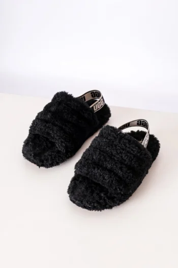 Slide UGG Fluff Yeah Preta 30BR