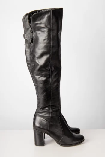 Bota Schutz Cano Longo em Couro Preta 37