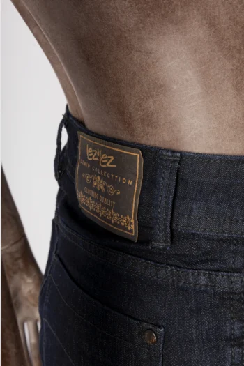 Alternative view of Calça Jeans Escuro Lez a Lez Denim Collection