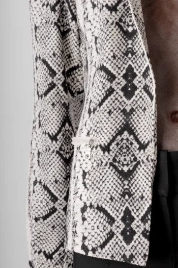 Alternative view of Jaqueta Shoulder Estampa Cobra Off White e Cinza
