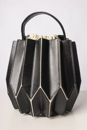 Bolsa Ryzi Gamora One of a Kind (Upcycling)  Preta
