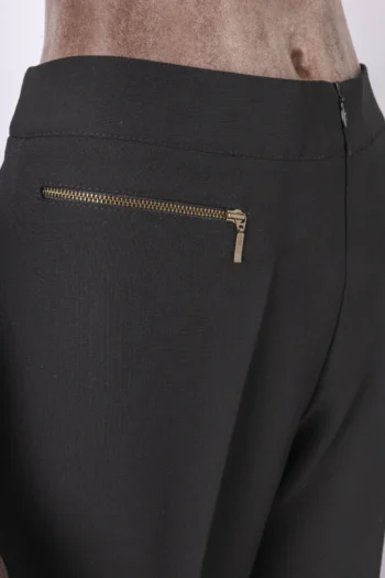 Alternative view of Calça Alfaiataria Vicky Orttiz Preta Com Detalhe em Zíper 46