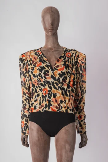 Body Iorane Manga Longa Animal Print Bege Laranja e Preto 42
