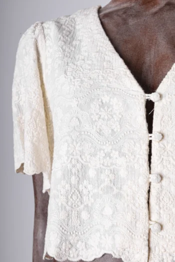 Alternative view of Cropped em Laise Carol Bassi Branco 38