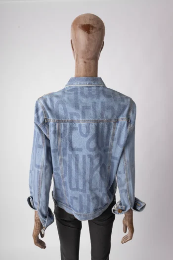 Alternative view of Jaqueta Jeans Cantão Estampa Letras Lavagem Clara P