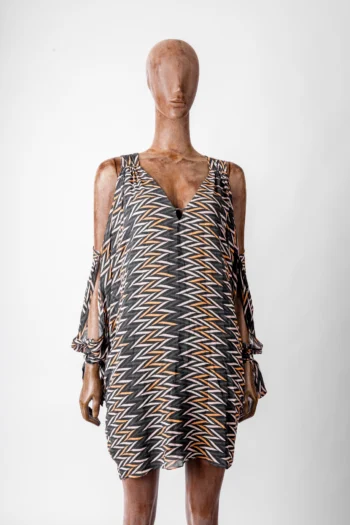 Vestido Animale Curto Seda com Mangas Estampado Zig Zag Preto e Laranja P