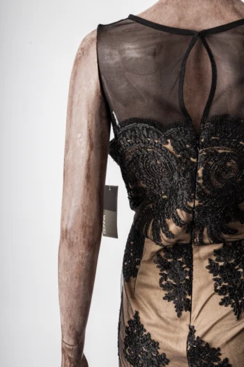 Alternative view of Vestido Donna Ricco Midi Tule e Bordado Bege e Preto 50