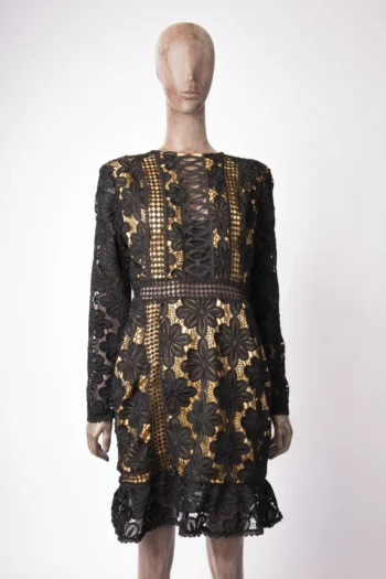 Vestido Fabulous Agilitá Curto em Guipir Manga Longa Preto 42