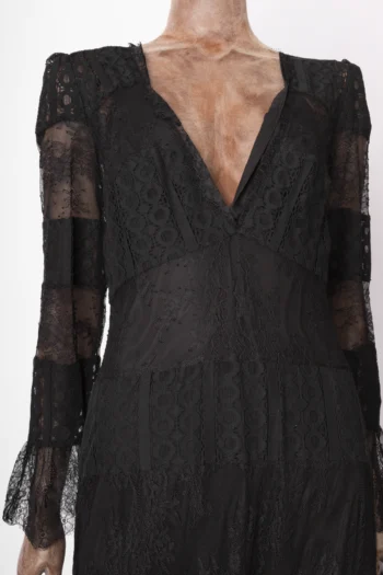 Alternative view of Vestido Fabulous Agilitá Longo em Renda Manga Longa Preto 42