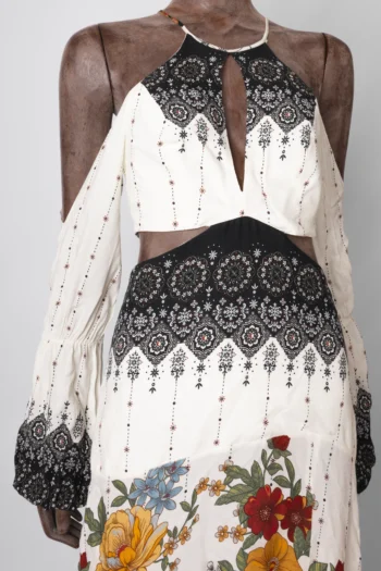 Alternative view of Vestido Farm Longo Cut Out Mangas Avulsas Estampado Floral P&B P