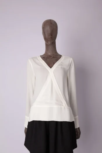Blusa Mob Mullet Decote V Off White M