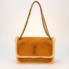 BOLSA SAINT LAURENT NIKI EM SUEDE COM PELO CAMEL