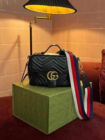 Alternative view of bolsa Gucci GG Marmont Small Top Handle Preta