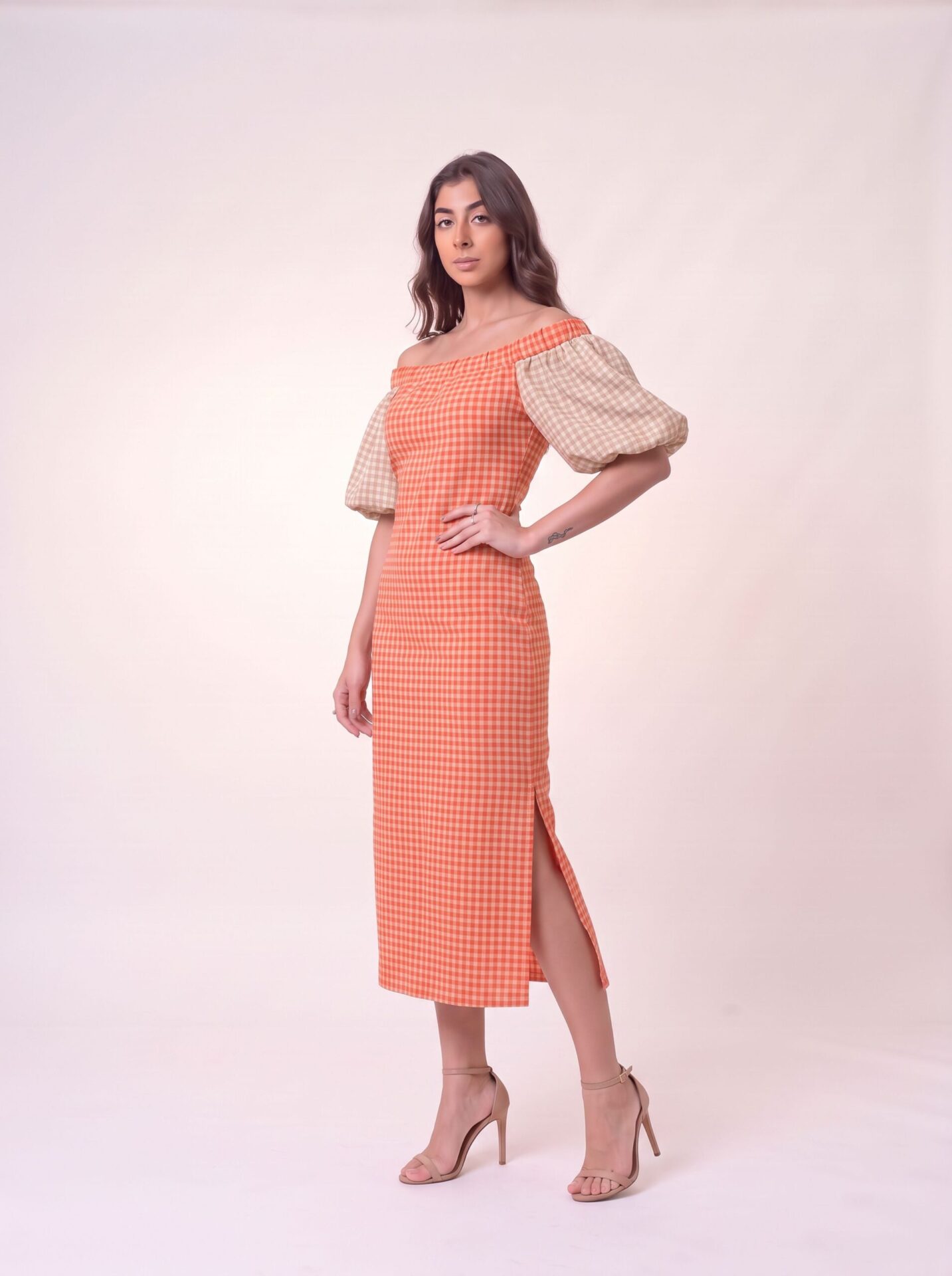 VESTIDO MIDI ALEHA VICHY CORAL E BEGE | TAM. 38