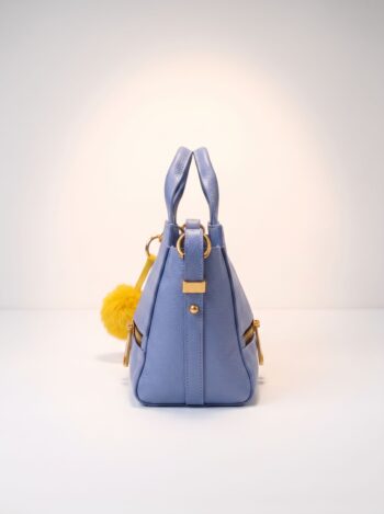 Alternative view of BOLSA CARMIN AZUL COM DETALHE POMPOM AMARELO