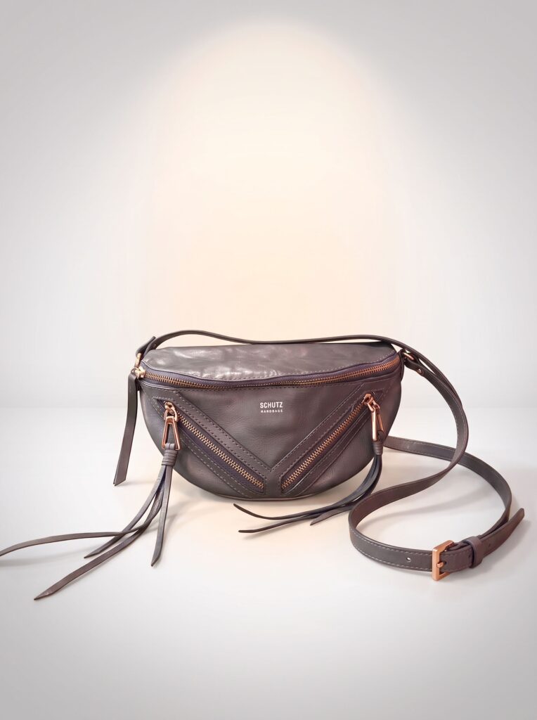 MINI POCHETE SCHUTZ GRAFITE COM ALÇA AJUSTÁVEL