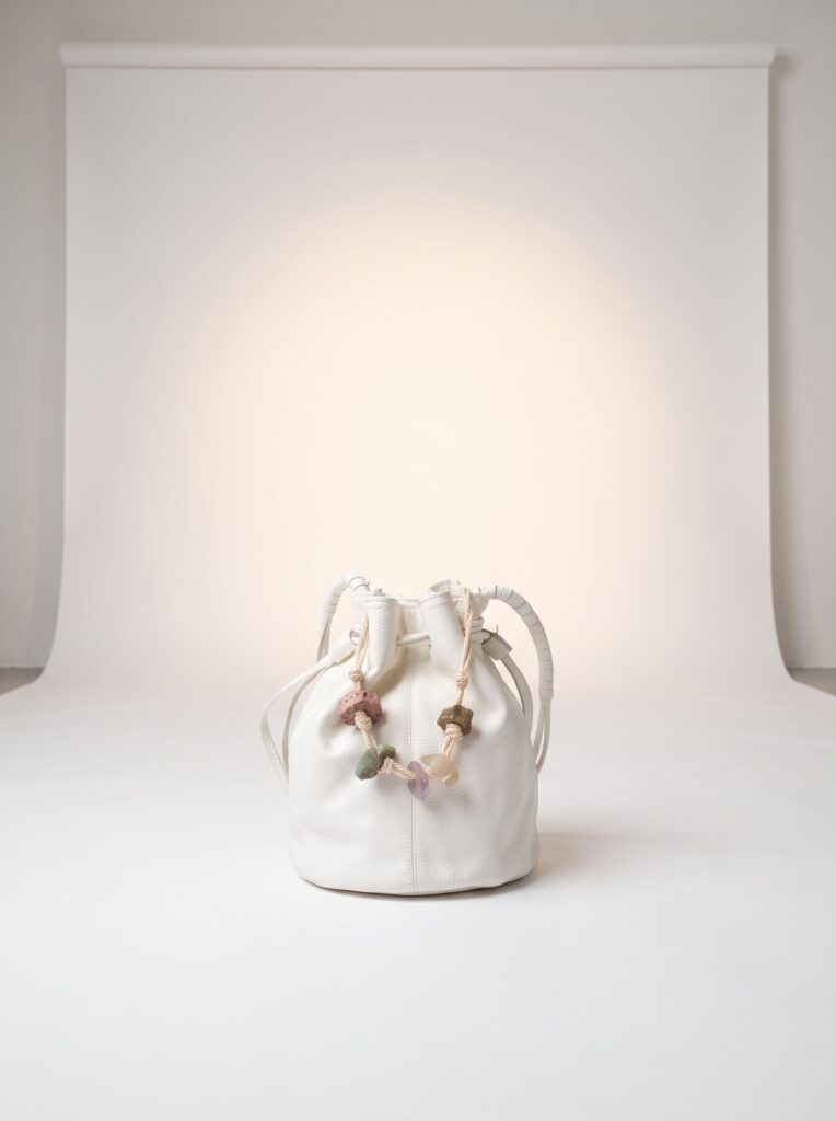 BOLSA ITBAG OFF WHITE COM PEDRAS NATURAIS