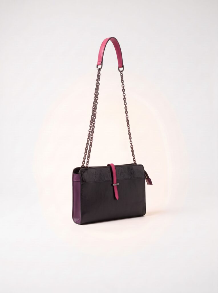 CLUTCH VICTOR HUGO EM COURO COM DETALHE CROCO