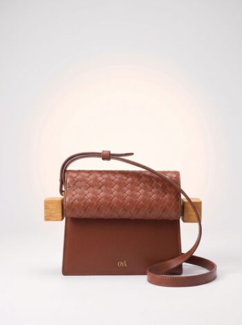 Alternative view of BOLSA OYA DE OMBRO MARROM CHOCOLATE