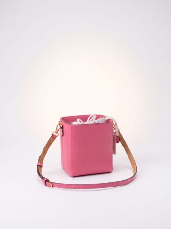 Alternative view of BOLSA BUCKET ESTRUTURADA PINK